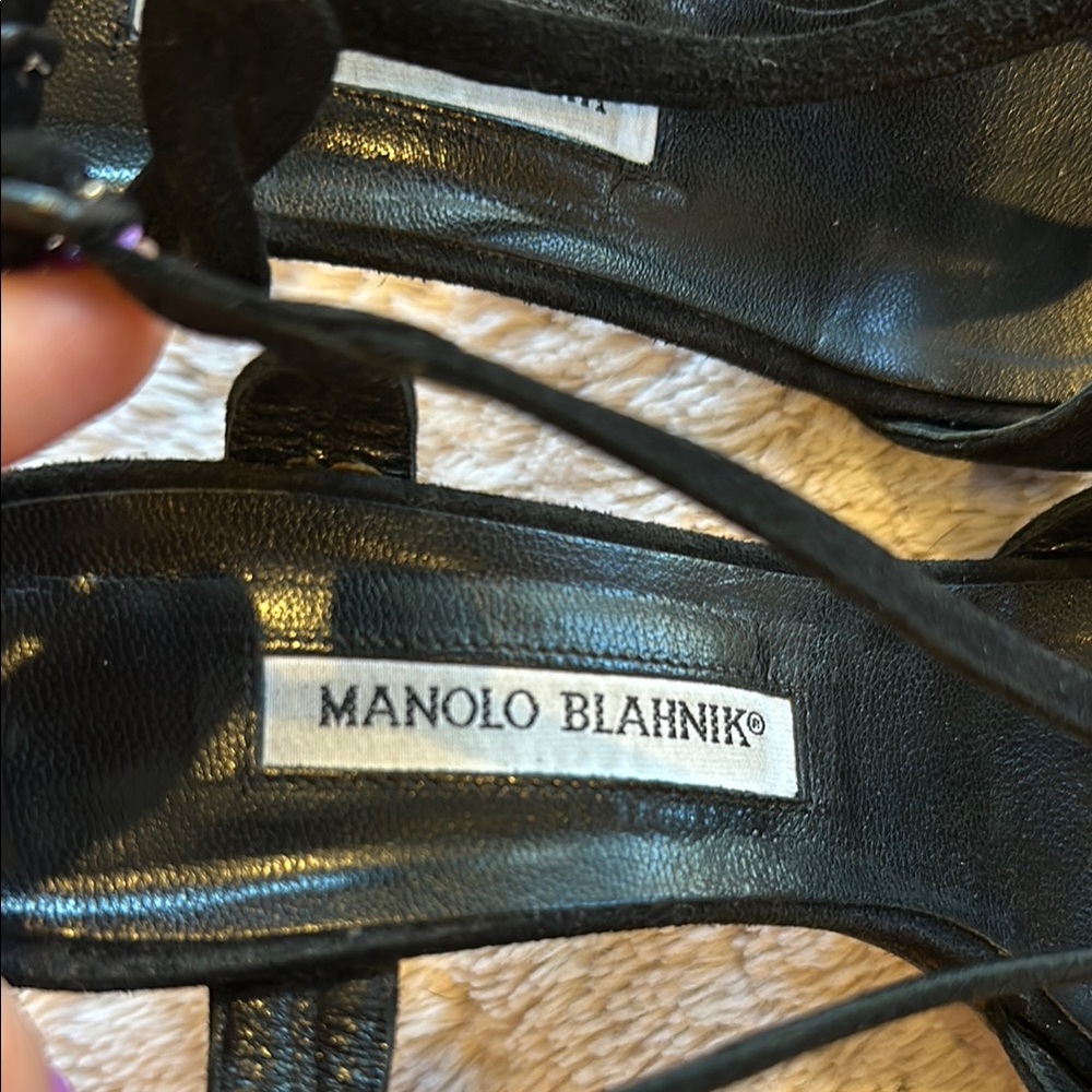 AUTHENTIC Manolo Blahnik Black Heels with Open-Toe Design and Thin Straps - Picture 4 of 5